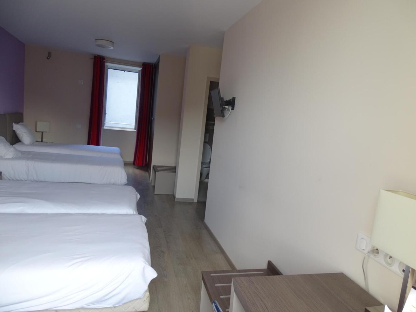 Hotel De La Poste Tardets-Sorholus 外观 照片